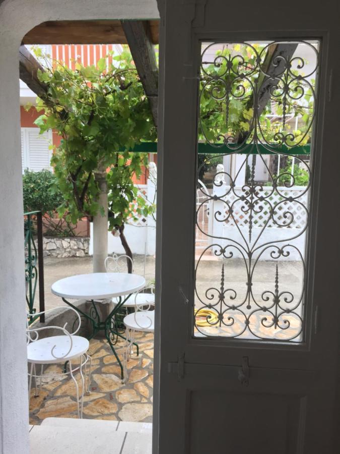 Baška VodaVintage House For Rent 60M From Seaアパートメント エクステリア 写真