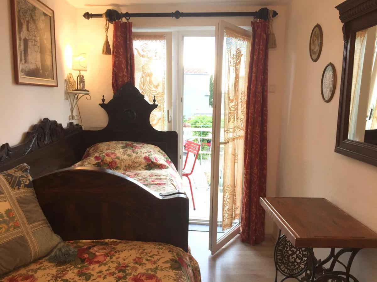 Baška VodaVintage House For Rent 60M From Seaアパートメント エクステリア 写真